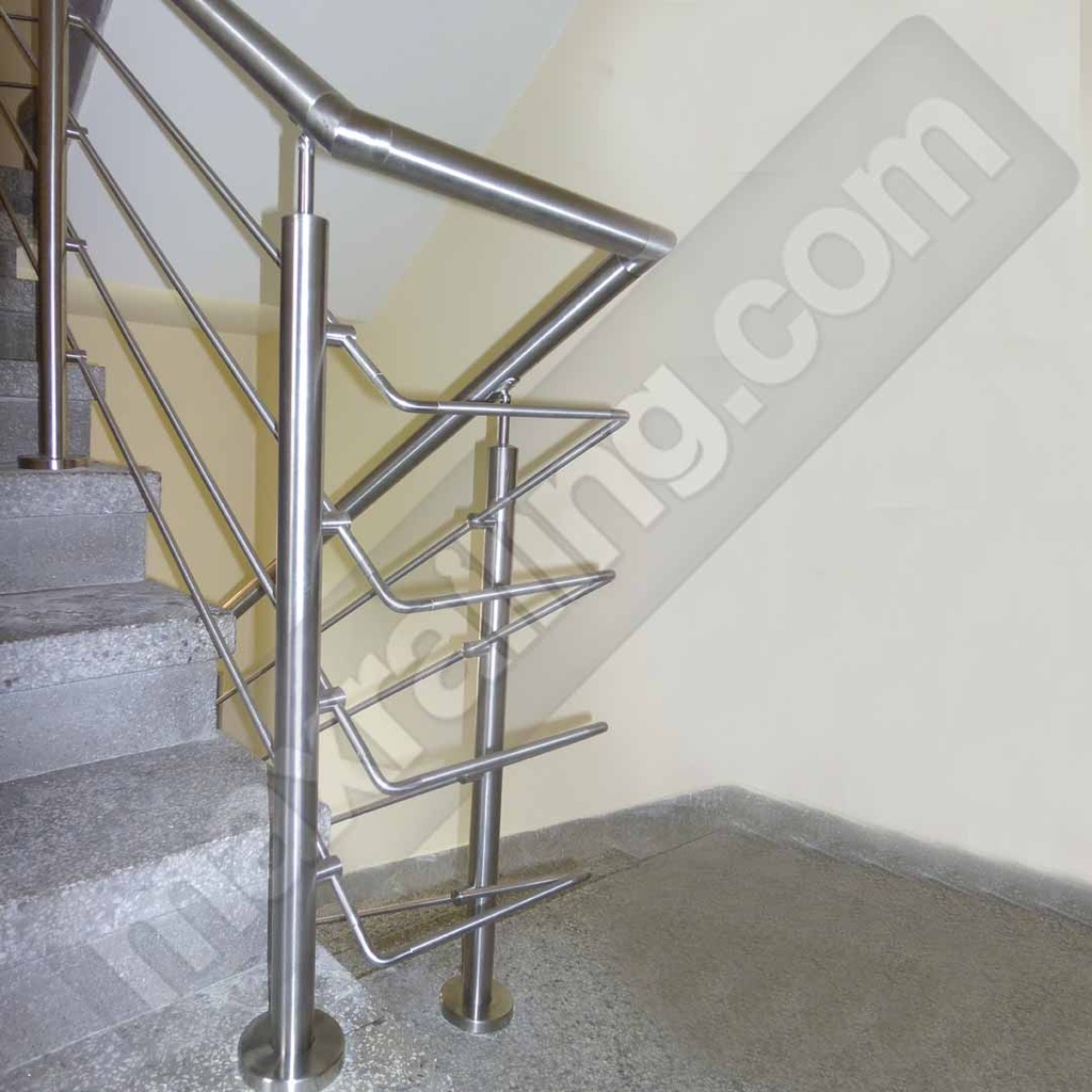 Колонка Ø42,4*2мм. - 100 см. с 4 бр. дър 4