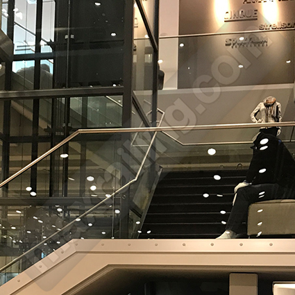 Стъклен парапет за монтаж странично на б 6
