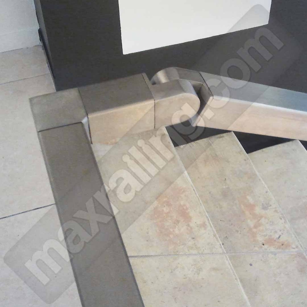 Променлив ъгъл за квадратна тръба 40х40  8